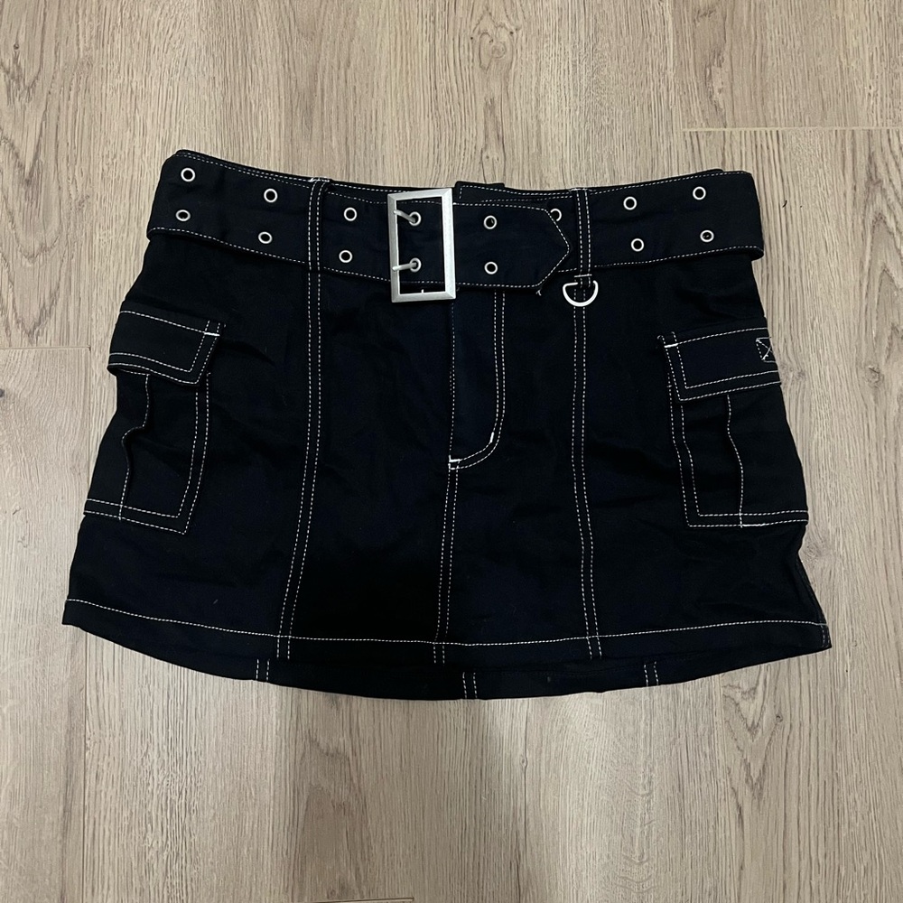 Justify Black Mini Skirt with Belt - Picture 2 of 6
